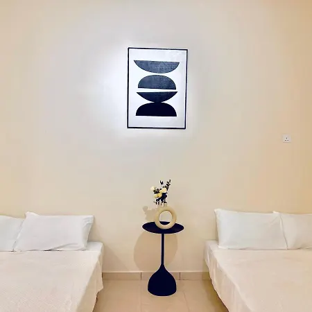 Heysnowy 8-15Pax #Freenetflix #Gated & Guarded #Water Dispenser #4 Bedrooms Kluang Exterior photo